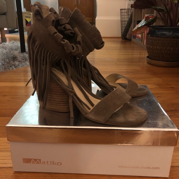 Fringe Heels - Picture 4 of 8